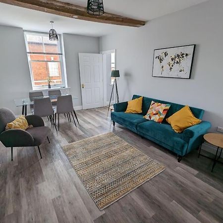 31 High Street - Modern & Stylish 2-Bed Apartment - Inc Parking Husbands Bosworth Dış mekan fotoğraf