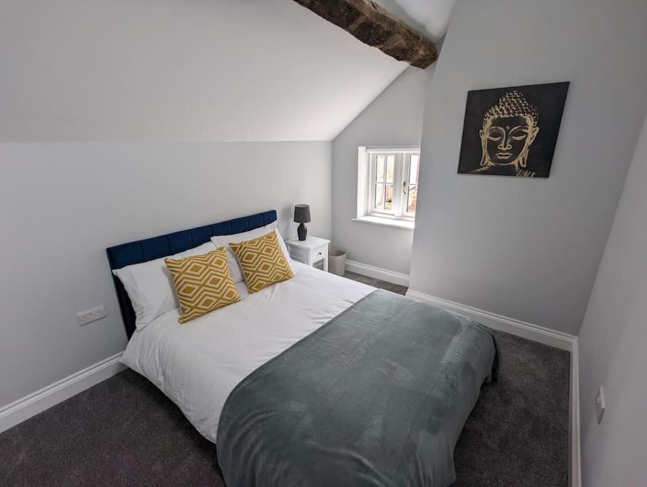 31 High Street - Modern & Stylish 2-Bed Apartment - Inc Parking Husbands Bosworth Dış mekan fotoğraf