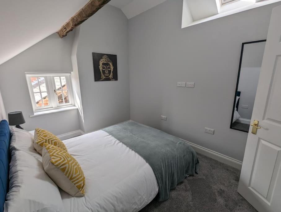 31 High Street - Modern & Stylish 2-Bed Apartment - Inc Parking Husbands Bosworth Dış mekan fotoğraf