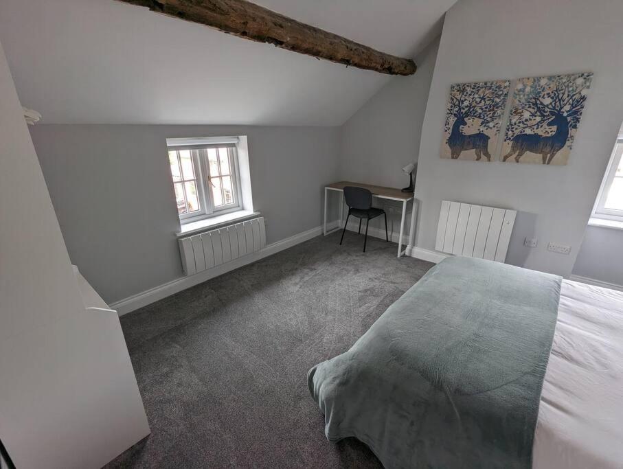 31 High Street - Modern & Stylish 2-Bed Apartment - Inc Parking Husbands Bosworth Dış mekan fotoğraf